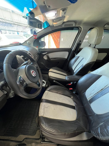 Fiat Grand Siena 1.6 16v Essence Flex Dualogic 4p