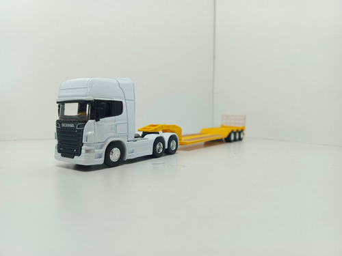 Camión Scania Escala 1:64 Con Carretón Toyplay Blanco