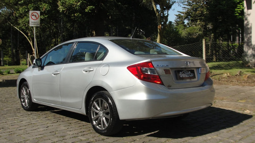 Honda Civic 1.8 Lxs 16v Flex 4p Manual