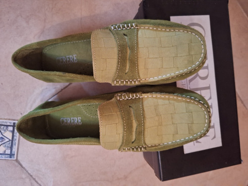 Mocasines Marca Cerere  Color Verde.