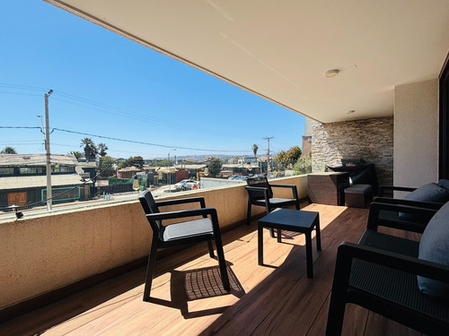 Se Vende 2 Dormitorios. 95m2. Playa La Boca. Estacionamiento