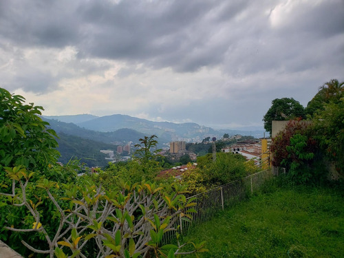 Los Naranjos Del Cafetal Hermosa Vista Calle Privada Vigilancia Tanque 10.000lts Renovada 2 Cocinas 4h/5b/4 Puestos Súper Oportunidad!! Hermosa Vista Oportunidad