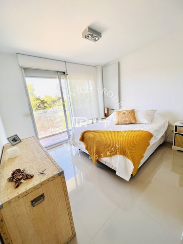Imagen 10 de 24 de Emerald Apartamento En Venta - 3 Dormitorios + Den- Piscina - Mansa Penthouse Punta Del Este