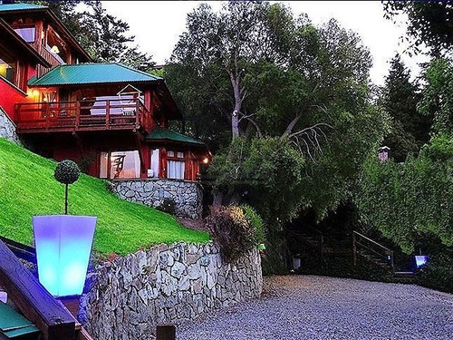 Turístico En Venta Ubicado En Llao-llao, Bariloche