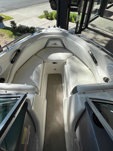 Lancha Monterey 204 Fs - Volvo Penta V8 - Santana Yachts