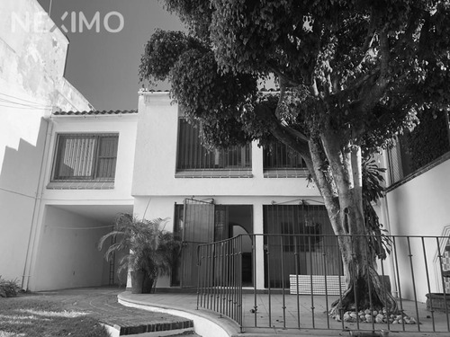 Imagen 1 de 7 de Casa En Venta San Jeronimo Con Vigilancia