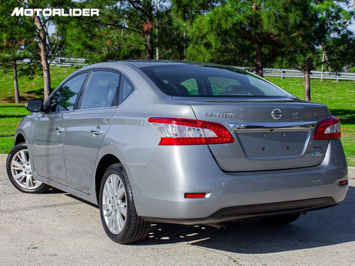 Imagen 3 de 25 de Nissan Sentra Exclusive Cvt Extra Full | Permuta / Financia