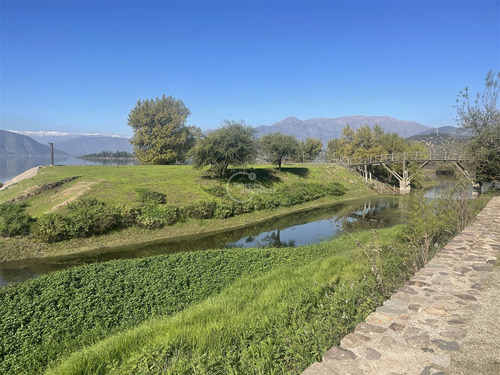 Excelente Parcela En Condominio En La Laguna De Aculeo.
