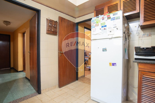 Venta Casa 4 Amb. En Palomar Av. Rosales 2100