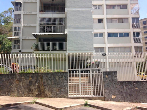 Bello Y Cómodo Apartamento En Venta Santa Sofia Caracas 23-251857