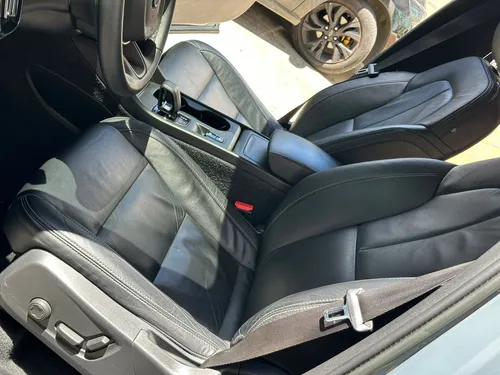 Volvo XC40 T4 MOMENTUM 2.0 AT