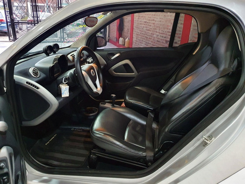 Imagen 5 de 15 de Smart Fortwo 1.0 Passion 84cv 2011