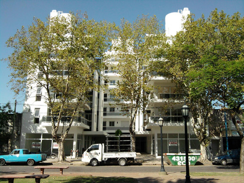 Departamento En Edificio Roca Boulevard 