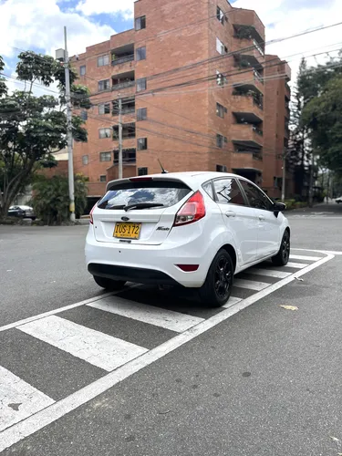Ford Fiesta 1.6 Hatchback Se