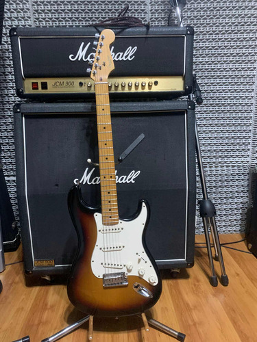 Fender Stratocaster American Standard Surburst Regalo!