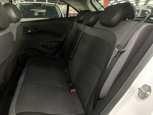 Chevrolet Onix 1.4 MPFI ACTIV 8V FLEX 4P MANUAL
