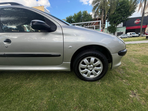 Peugeot 206 1.6 Sw Xt Premium