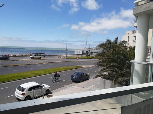 Departamento Tres Ambientes Con Vista Plena Al Mar. La Perla, Mar Del Plata. A Estrenar. Toma Permut