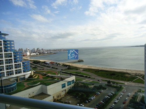 Seasons Tower. Parada 4 Playa Mansa, Pegado A Enjoy. Piso Alto- Ref: 1252