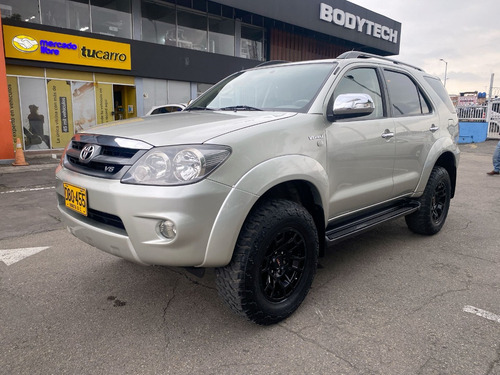 Toyota Fortuner 4.0 Sr5