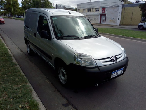 Peugeot Partner 1.6 Hdi 70.000km! 2018 Permuto O Contado!