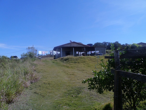 Imagem 2 de 14 de Chácara Com Área Total De 1.600 M², Casa Com 4 Dormitórios.