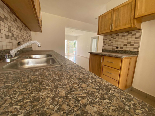 Imagen 4 de 11 de Apartamento En Venta Colinas Del Arroyo