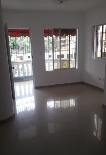 Apartamento En Alma Rosa Primera