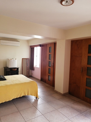 Imagen 13 de 17 de Apartamento En Res. Taguay. Foa-1500