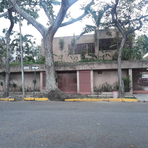 Vendo Casa 540m2 6h/5b/3p La Floresta 5007 