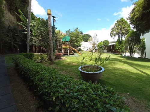 Imagen 4 de 30 de Se Vende Casa 1.200 M² 7h/10b/8p Cerro Verde