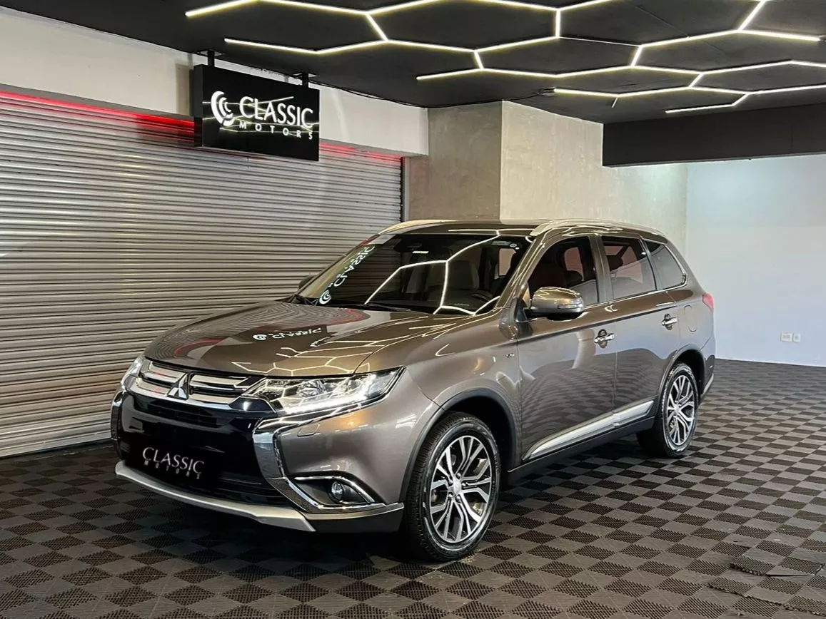 Mitsubishi Outlander 3.0 GT 4X4 V6 24V GASOLINA 4P AUTOMÁTICO