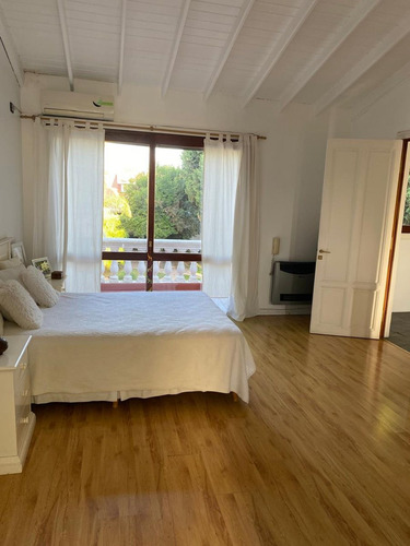 Venta Casa 4 Amb Cochera, Parque Y Piscina Quilmes