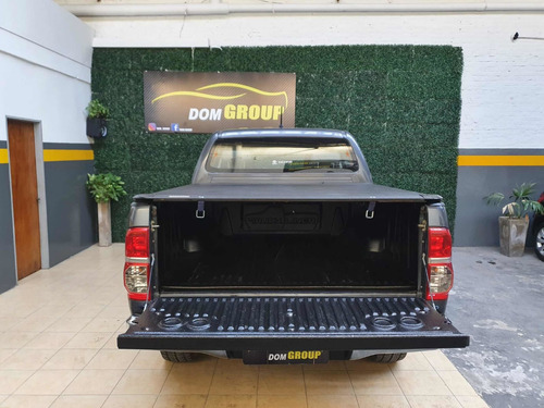 Imagen 6 de 20 de Toyota Hilux 2012 3.0 Cd Sr I 171cv 4x4