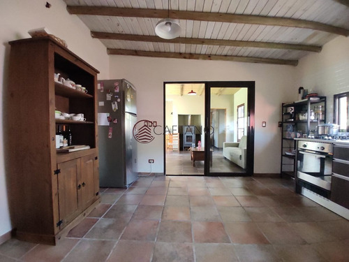 Imagen 9 de 20 de Casa En El Tesoro En Venta, 2 Dormitorios, 2 Baños, Luminosa Con Cochera Y Parillero - La Barra El Tesoro