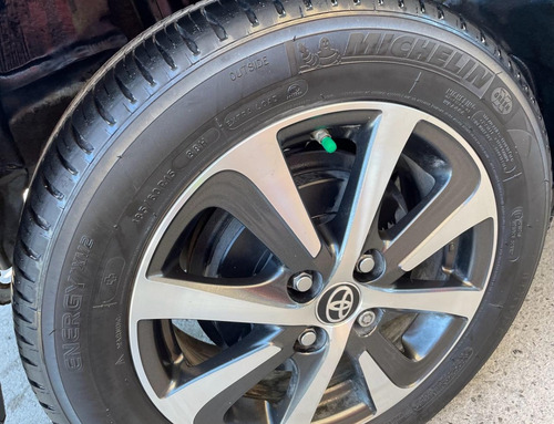 Toyota Prius 1.8 Base Cvt