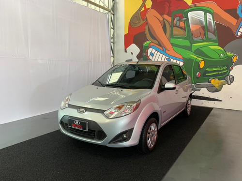 Imagem 1 de 10 de Ford Fiesta