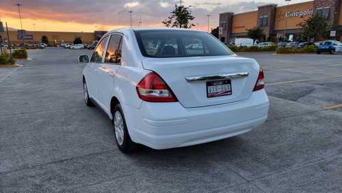 Imagen 6 de 11 de Nissan Tiida 2018 1.8 Sense Sedan Mt