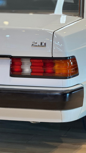 Mercedes-Benz 190 2.0 E
