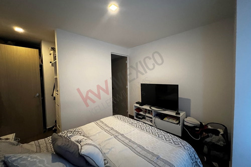 Departamento En Renta, San Pedro De Los Pinos, Con Estacionamiento Y Amenidades