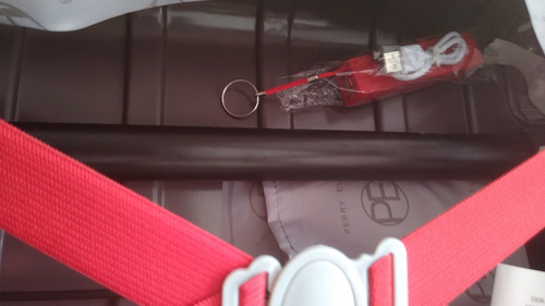Maleta Perry Ellis, Con Power Bank De 5 V Incluida