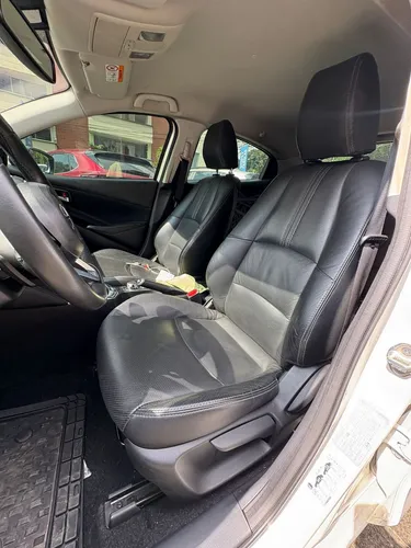 Mazda 2 Grand touring LX