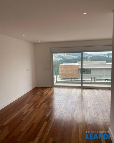 Casa Em Condomínio - Tamboré - Sp - 615704