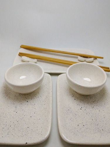 Cabilock Juego de 4 cuencos de cerámica para servir salsa de soja blanca para condimentar platos sushi 