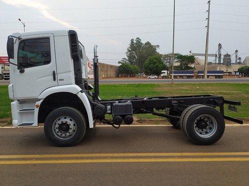 Imagem 1 de 15 de Volkswagen 17190 4x2 2013 No Chassi=1319,13190,17280,1719