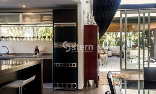 Venta Casa 6 Dormitorios, Playa Mansa, Punta Del Este- Ref: 1890