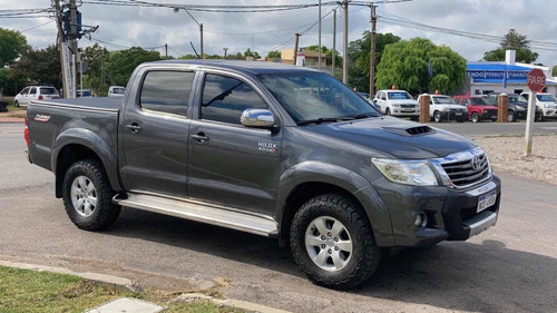 Toyota Hilux 3.0 Cd Srv Tdi 171cv 4x2 - B3 2015
