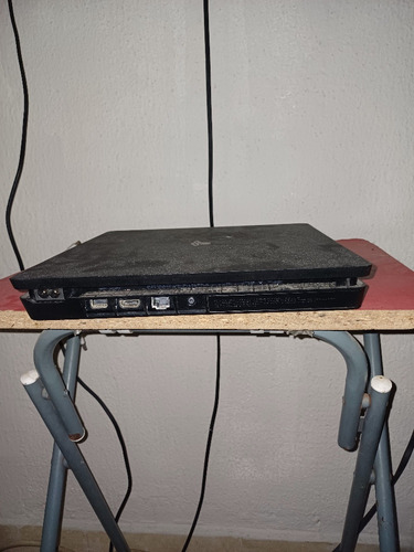 Se Vende Ps4 Slim, ¡negociable!