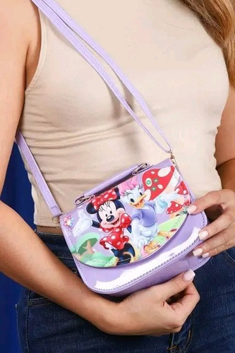 Imagen 5 de 6 de Carterita Y Bandolera Para Niña De Charol Muy Linda Y Delica