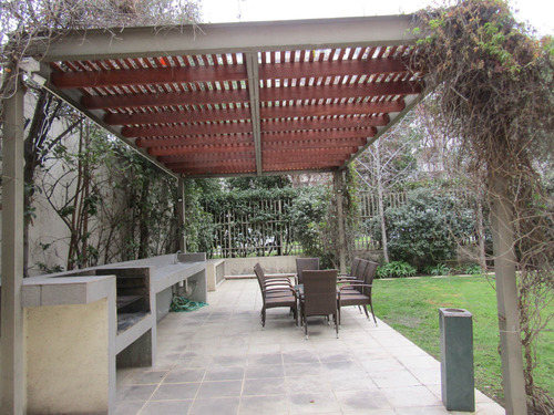 Bello Departamento En Tranquilo Sector (3d / 2b)